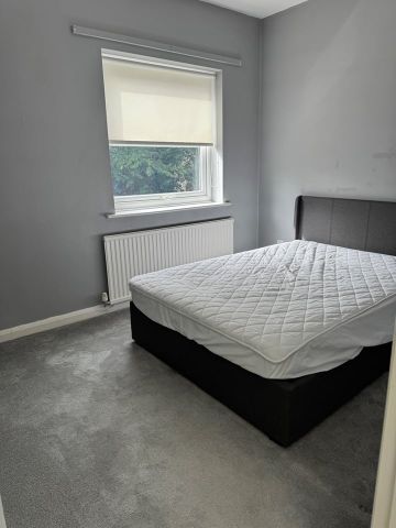 2 Bed Semi-Detached House, Pelham Cottages, NG7 - Photo 3