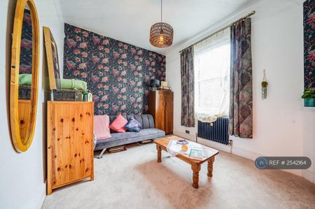 1 bedroom in a flat share to rent - Photo 4