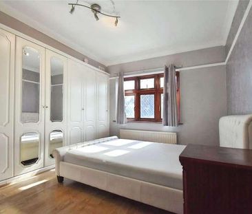 Overton Drive, Chadwell Heath, RM6 - Photo 5