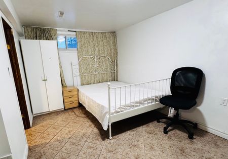 For Lease - 96 Billington Crescent Unit# Lower, Toronto, Ontario - Photo 2