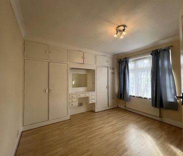 4 bedroom terraced house to rent - Photo 5