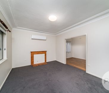 193 Lake Albert Road, Kooringal NSW 2650 - Photo 1