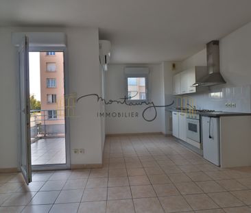 NIMES P2 AVEC TERRASSE GARAGE ET CLIMATISATION SECTEUR GARE - Photo 4