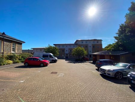 1 Bed Flat, Pople Walk, BS7 - Photo 2