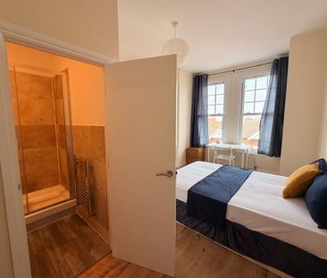 Room in a Shared Flat, Rutland Park Mansions, NW2 - Photo 6