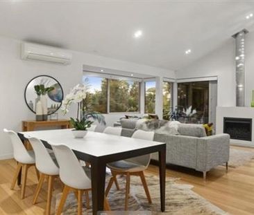 ST HELIERS - SPACIOUS FAMILY HOME - EXCELLENT LOCATION - Photo 6