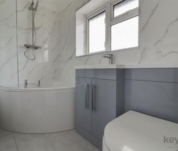 3 bedroom semi-detached house to rent - Photo 2