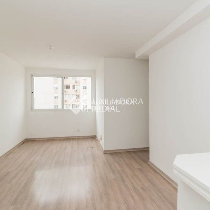 Apartamento com 3 quartos e 62m² para alugar em Sarandi, Porto Alegre. - Photo 1