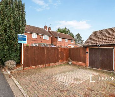 4 bedroom house to rent Avalon Close, Watford, WD259TW - Photo 3