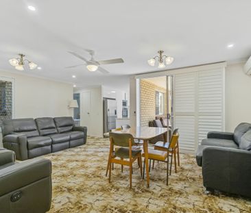 FURNISHED TWO BEDROOM APARTMENT - SO CLOSE TO BEACH! - Photo 1