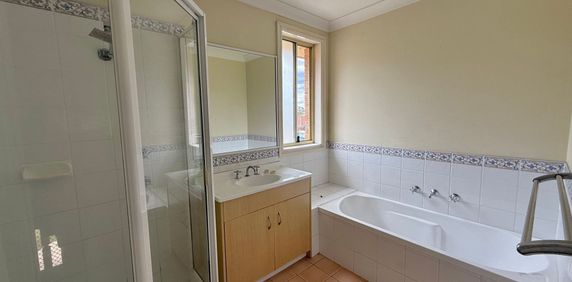 Four Bedroom Family Home in Great Location!! - Photo 2