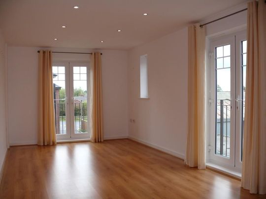 2 bedroom flat to rent - Photo 1