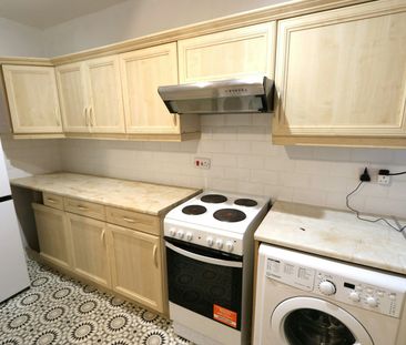 Semi-detached house to rent on - Photo 6