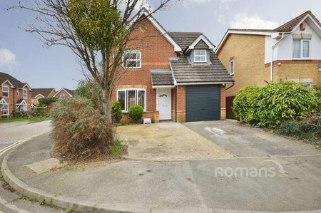 Eltham Avenue, Slough, Berkshire, SL1 - Photo 2