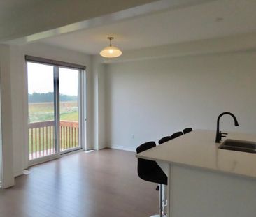 For Lease - 50 Yorkshire Drive, Barrie, Ontario - Photo 6