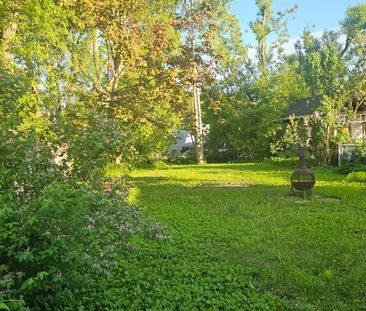 For Lease - 241 John Street, Orillia, Ontario - Photo 4