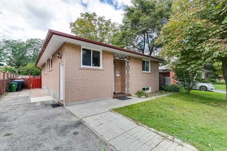 For Lease - 60 Morning Dew Road, Toronto, Ontario - Photo 2