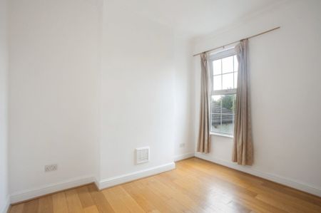 4 bedroom terraced house to rent - Photo 2