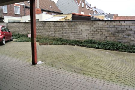 Appartement met 2 slaapkamers en autostaanplaats in centrum Ruddervoorde - Photo 3