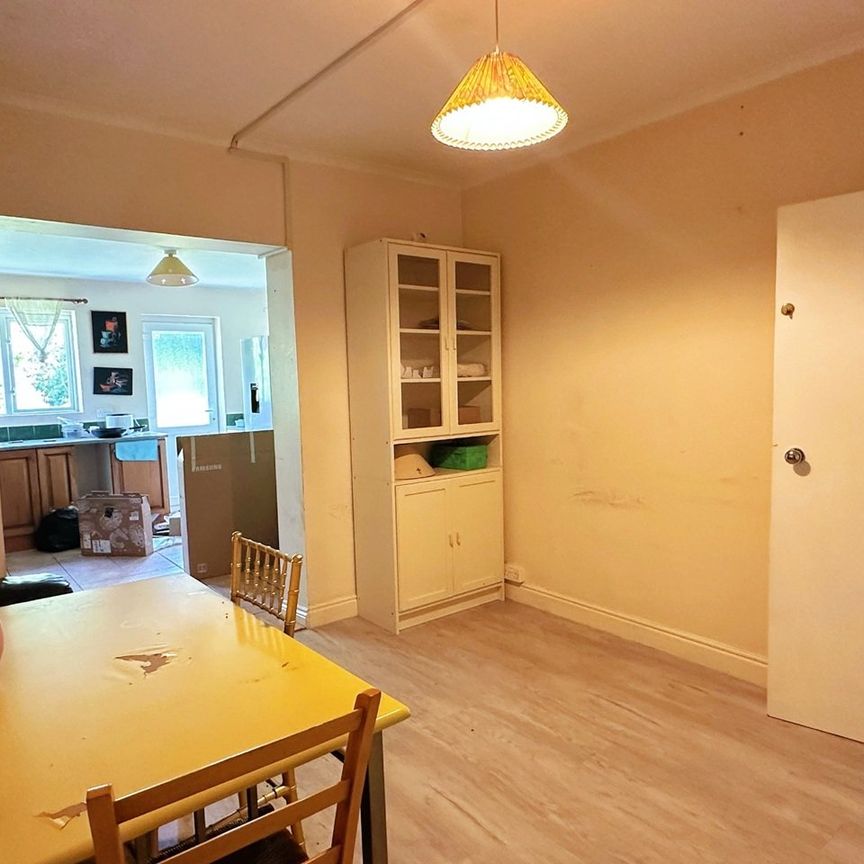 Room in a Shared House, Burgess Road, SO16 - Photo 1