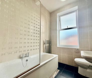 Laburnum Grove - Photo 2