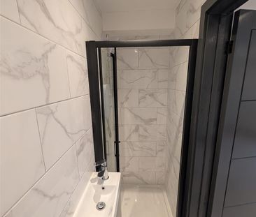 Court Mead, Northolt UB5, London - Photo 1