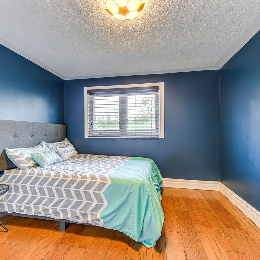 For Lease - 1225 Hedgestone Crescent, Oakville, Ontario - Photo 1