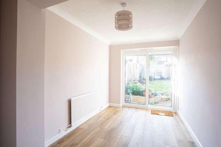 Oak Drive, Higham, Rochester, Kent, ME3 - Photo 5