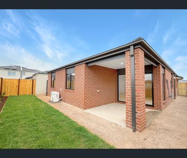 15 Salters Street, Thornhill Park, Vic 3335 - Photo 5