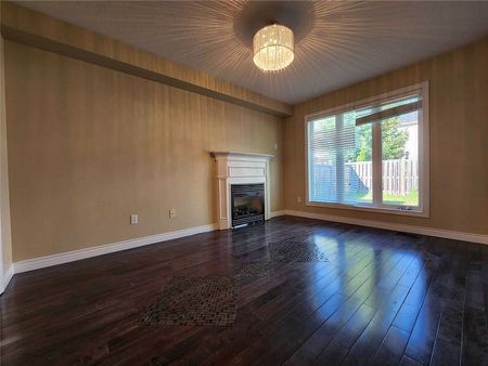 For Lease - 35 Chatterson Street, Whitby, Ontario - Photo 4