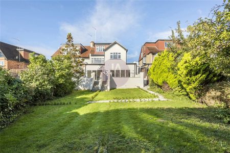 2 bedroom Flat to rent in Holders Hill Road, Mill Hill, London, NW7 - Photo 2