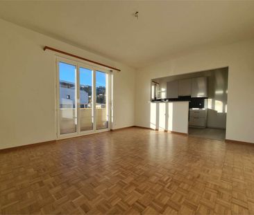 Affittasi spazioso 4.5 locali ristrutturato con balcone e posteggio - - Foto 1