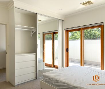 College Park - Photo 4