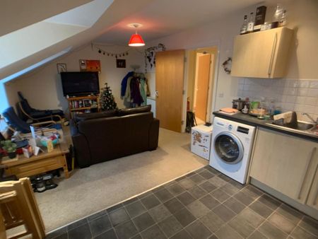 Stephenson Court, Leeman Road - 10969 - Photo 2