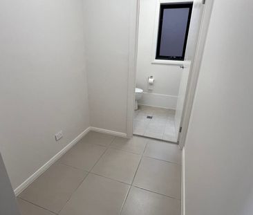 Family Home 4 Bedroom and Study For Lease - Photo 3