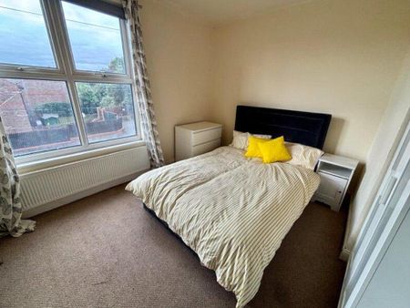 4 bedroom property to rent - Photo 4