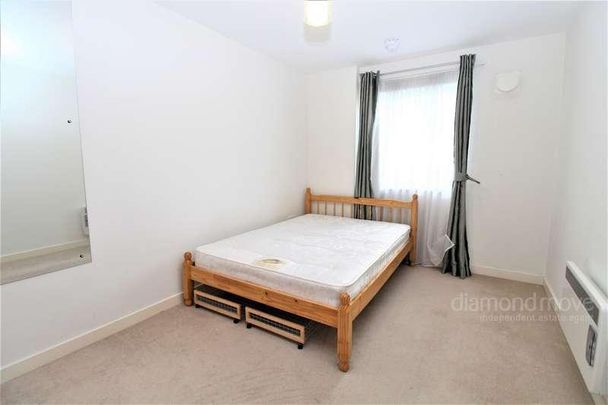 Prince Regent Road, Hounslow, TW3 - Photo 1