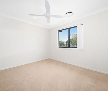 BRAND NEW CONTEMPORARY FAMILY HOME - Photo 5