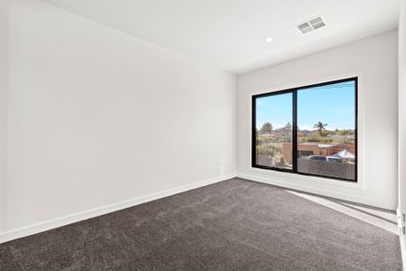9C Beech Street, Thomastown - Photo 2