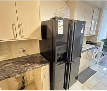 1 bedroom in a house share to rent - Photo 5