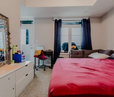 For Lease - 98 Lomond Lane, Kitchener, Ontario - Photo 2