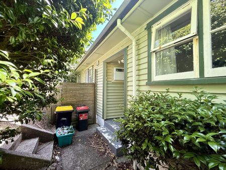 3 Bedroom Flat in Karori - Photo 3