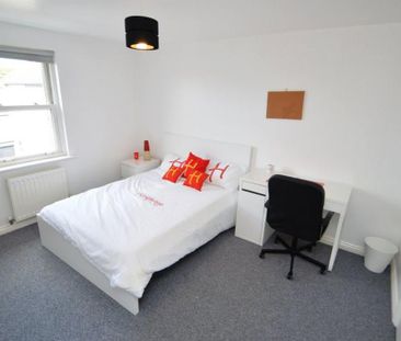 3 bedroom apartment to rent - Photo 6