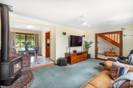 Spacious Family Home in the Heart of Brighton - Photo 4