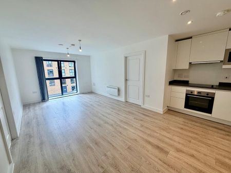 2 bedroom flat to rent - Photo 2