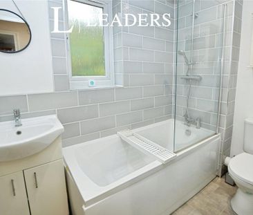 1 bedroom flat to rent - Photo 6