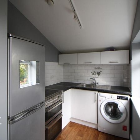 1 bedroom flat to rent - Photo 3
