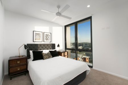 2 bed 2 bath + 1 car park, NE sea breezes, roof top pool and close to everything - Photo 2