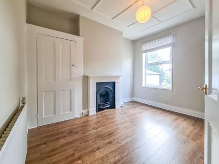 4 bedroom terraced house to rent - Photo 4