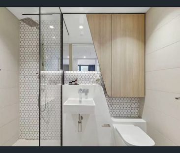 Central Park Stunning Apartment for Lease!!! Two bed plus study(a bed can be put in the study) - Photo 5